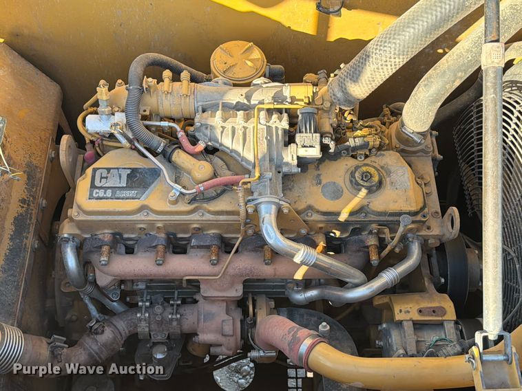 image for item ED5015 2015 Caterpillar 320E LRR excavator