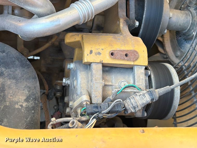 image for item ED5015 2015 Caterpillar 320E LRR excavator