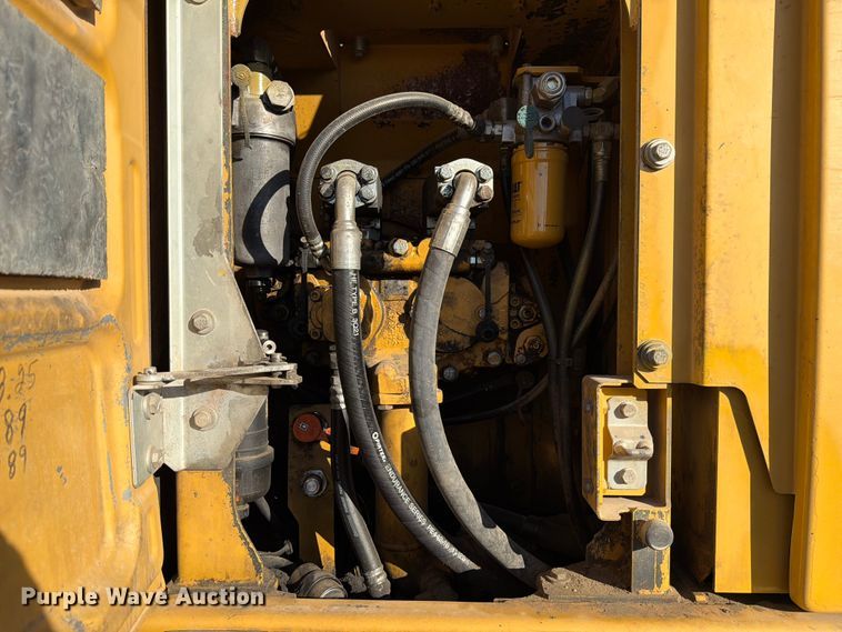 image for item ED5015 2015 Caterpillar 320E LRR excavator