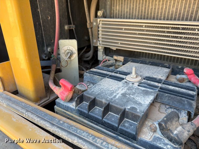 image for item ED5015 2015 Caterpillar 320E LRR excavator