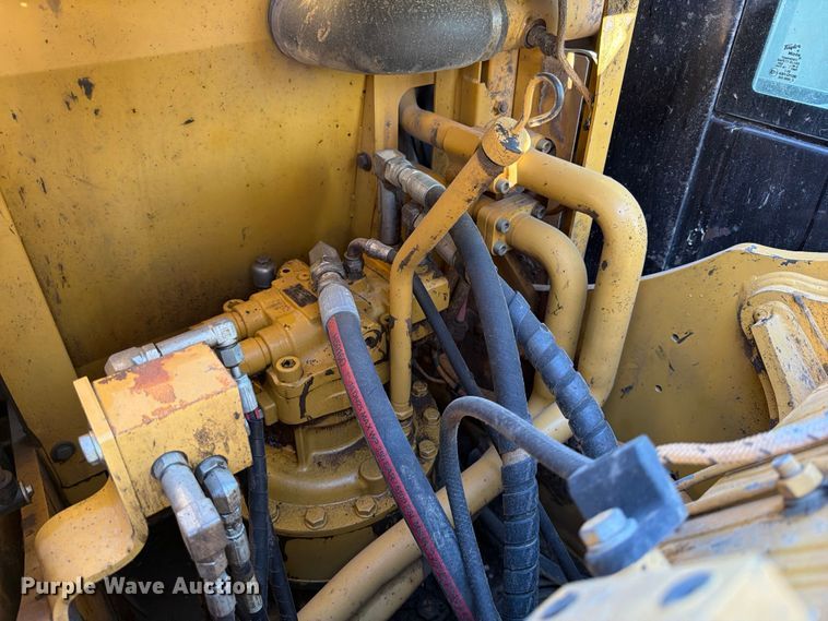 image for item ED5015 2015 Caterpillar 320E LRR excavator