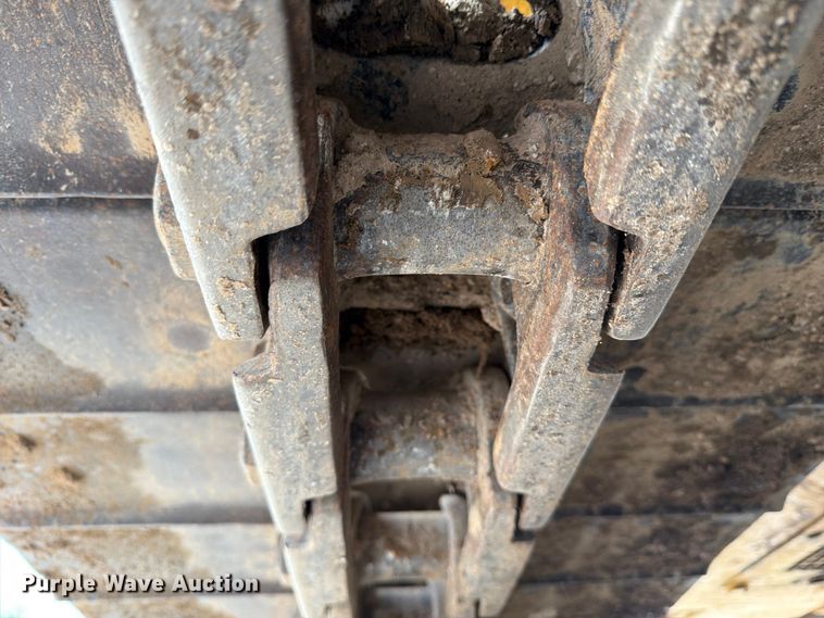 image for item ED5015 2015 Caterpillar 320E LRR excavator