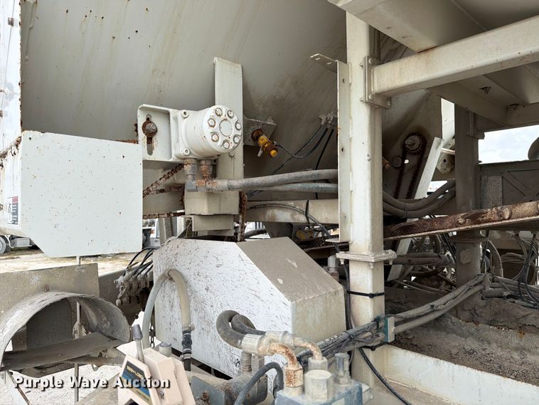 image for item ED5016 2022 International HX620 volumetric concrete mixer truck