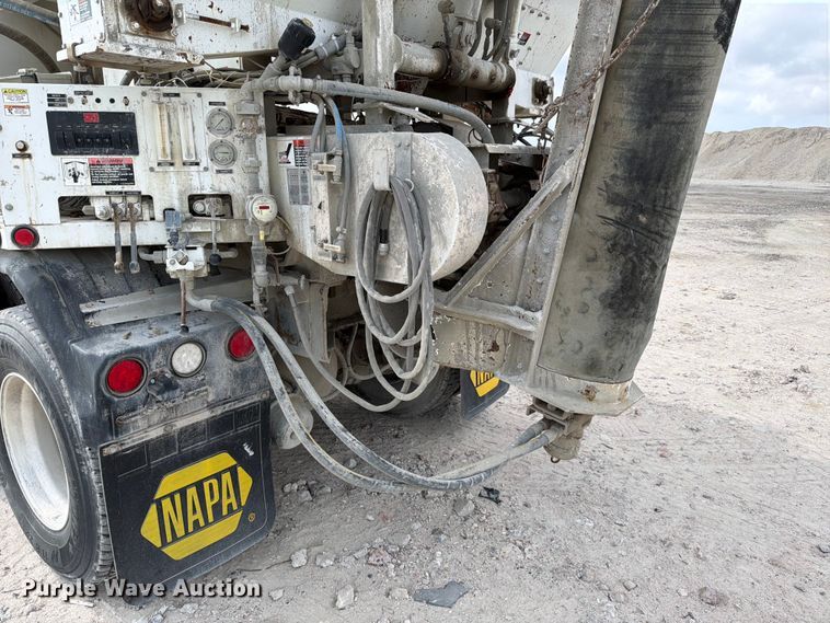 image for item ED5016 2022 International HX620 volumetric concrete mixer truck