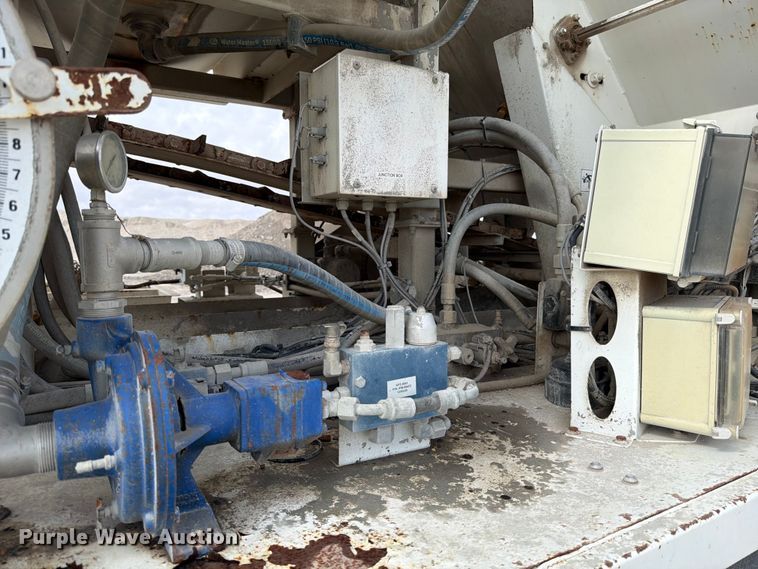 image for item ED5016 2022 International HX620 volumetric concrete mixer truck