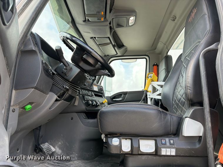 image for item ED5016 2022 International HX620 volumetric concrete mixer truck