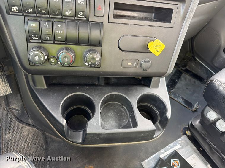 image for item ED5016 2022 International HX620 volumetric concrete mixer truck