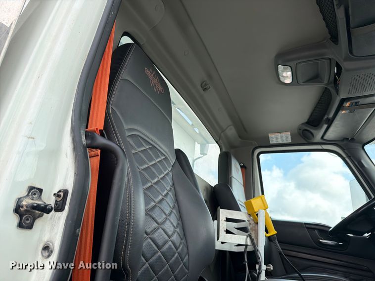 image for item ED5016 2022 International HX620 volumetric concrete mixer truck