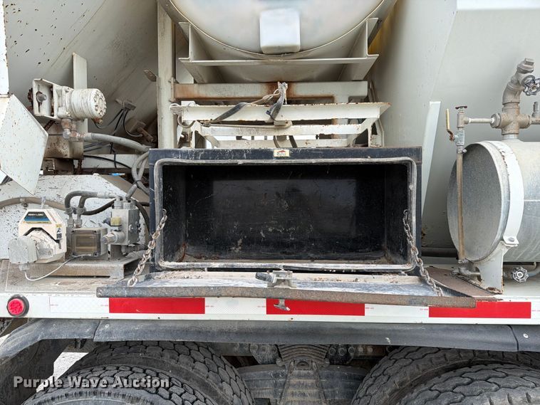 image for item ED5018 2021 Western Star 4700 volumetric concrete mixer truck