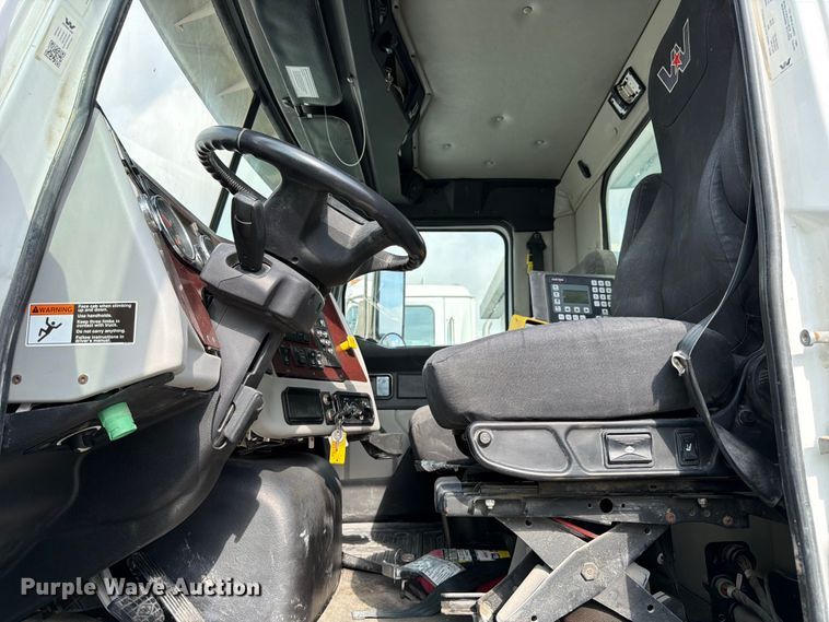 image for item ED5018 2021 Western Star 4700 volumetric concrete mixer truck