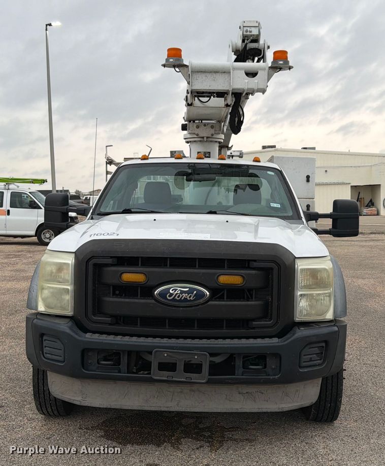 CAMIóN CON CANASTILLA 2011 FORD ALTEC