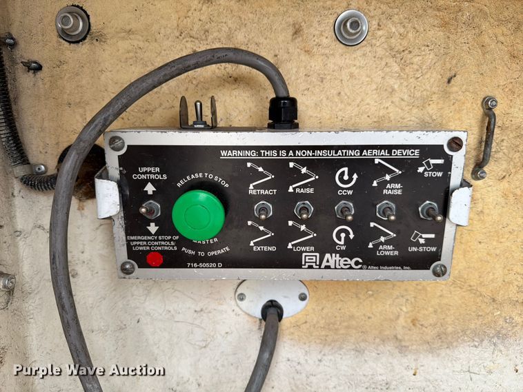 image for item ED5032 2011 Ford F450 Super Duty bucket truck