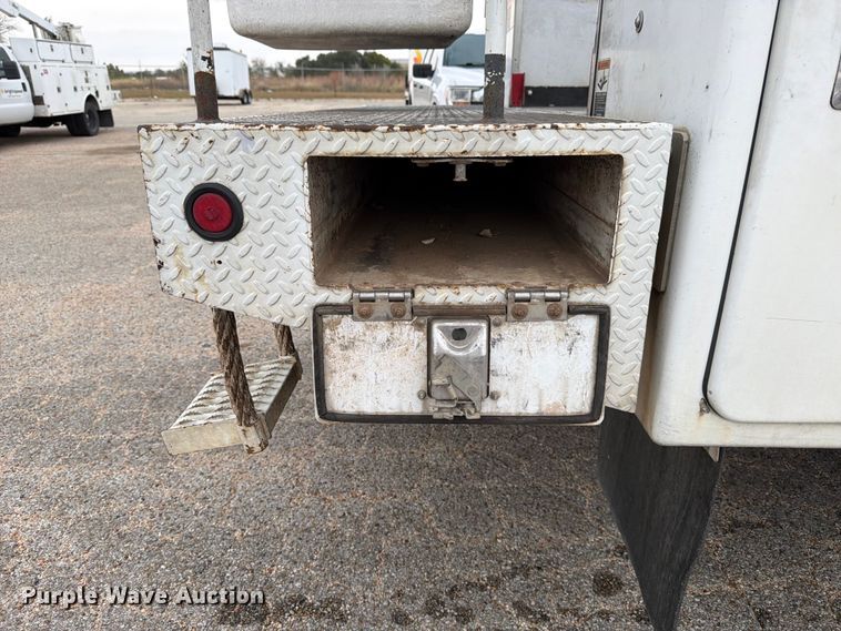 image for item ED5032 2011 Ford F450 Super Duty bucket truck