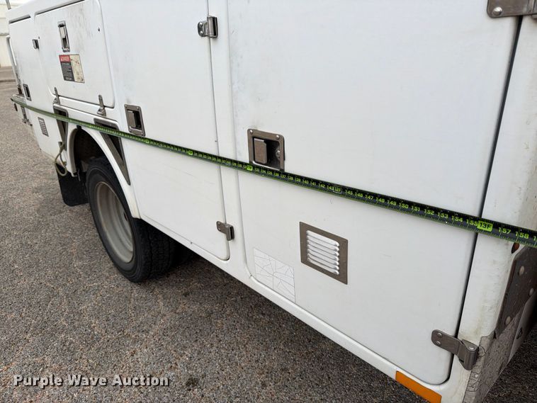 image for item ED5032 2011 Ford F450 Super Duty bucket truck