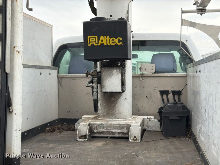 image for item ED5032 2011 Ford F450 Super Duty bucket truck