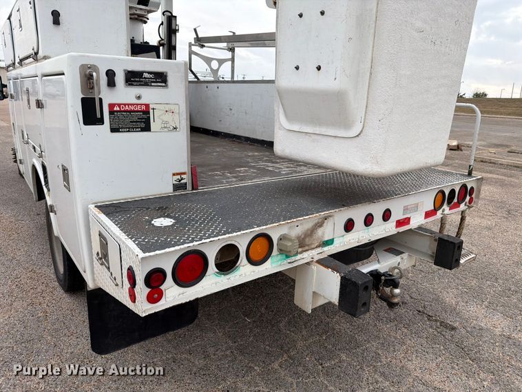 image for item ED5032 2011 Ford F450 Super Duty bucket truck