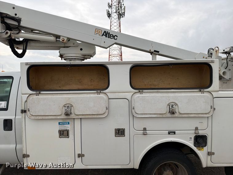 image for item ED5032 2011 Ford F450 Super Duty bucket truck