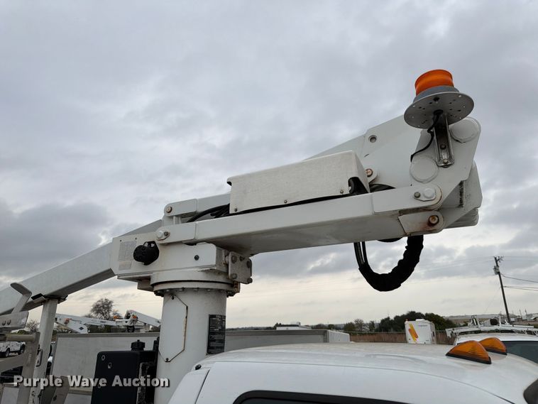 image for item ED5032 2011 Ford F450 Super Duty bucket truck