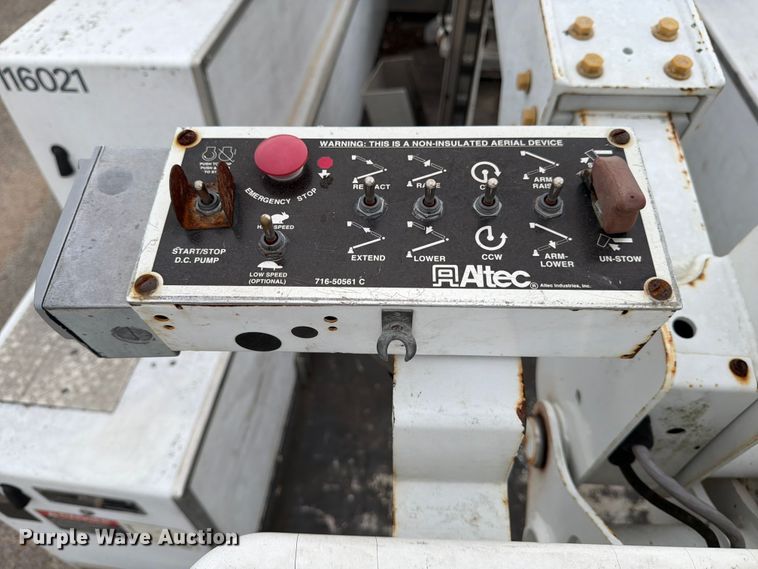 image for item ED5032 2011 Ford F450 Super Duty bucket truck