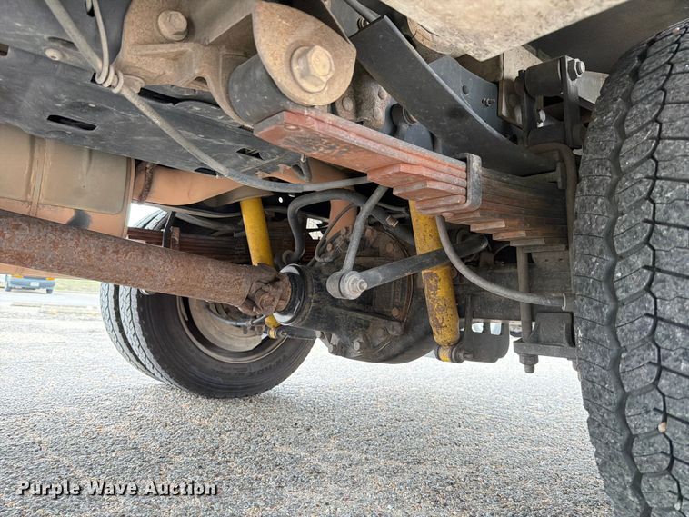 image for item ED5032 2011 Ford F450 Super Duty bucket truck