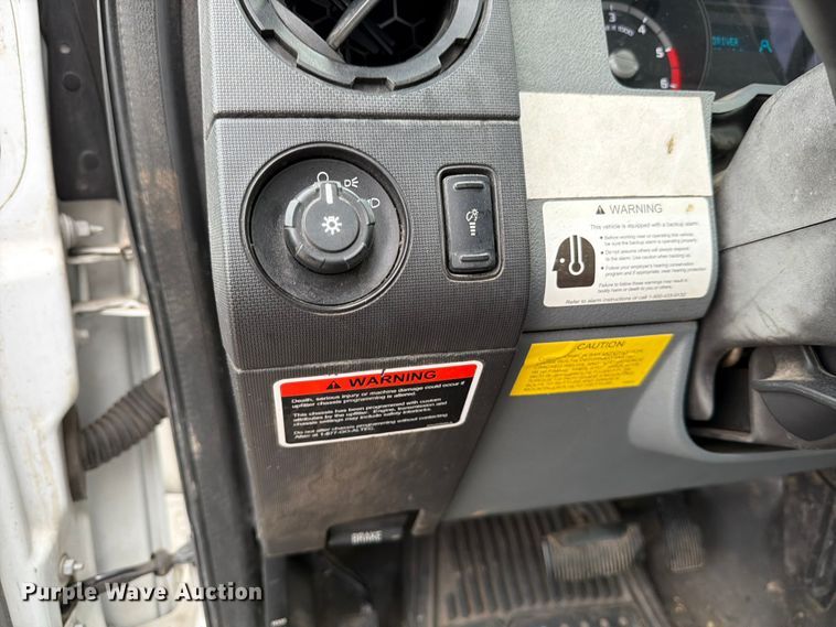 image for item ED5032 2011 Ford F450 Super Duty bucket truck