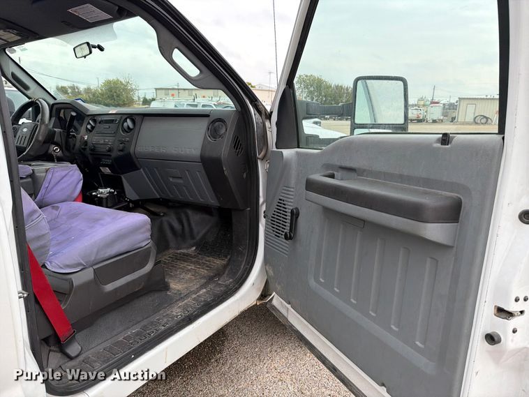 image for item ED5032 2011 Ford F450 Super Duty bucket truck