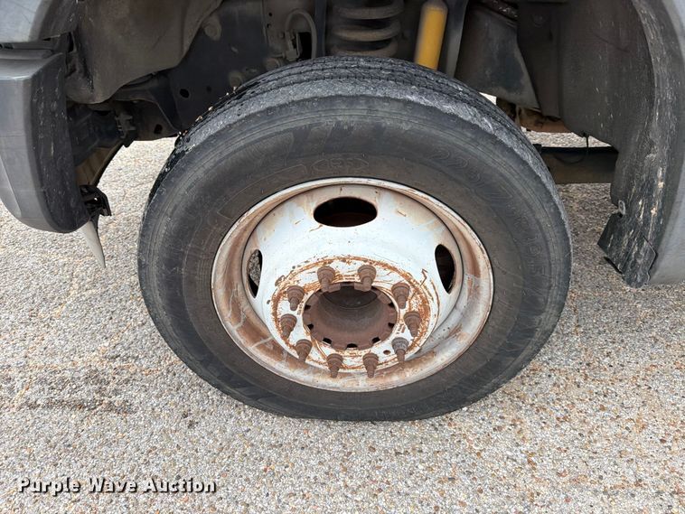 image for item ED5032 2011 Ford F450 Super Duty bucket truck