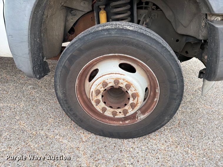 image for item ED5032 2011 Ford F450 Super Duty bucket truck