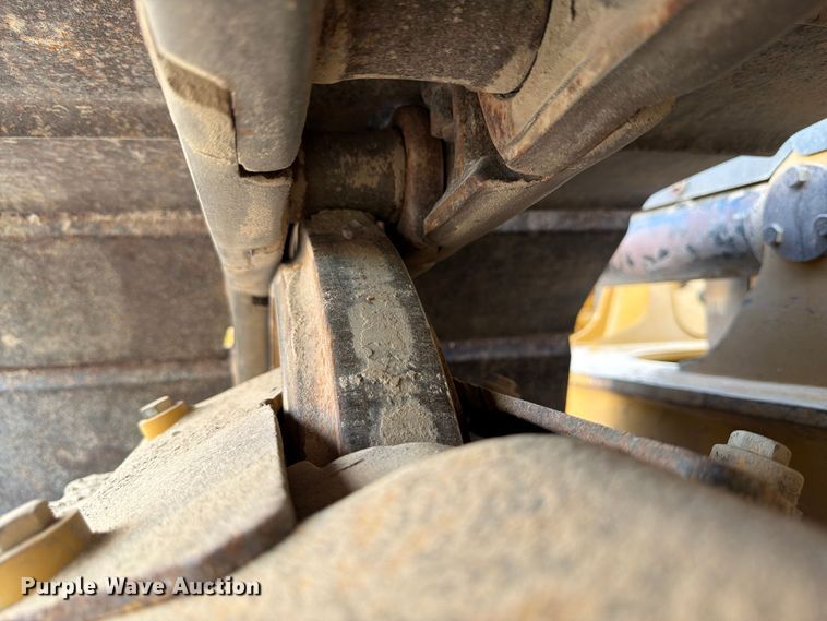 image for item ED5046 2019 Caterpillar D6K2 LGP dozer