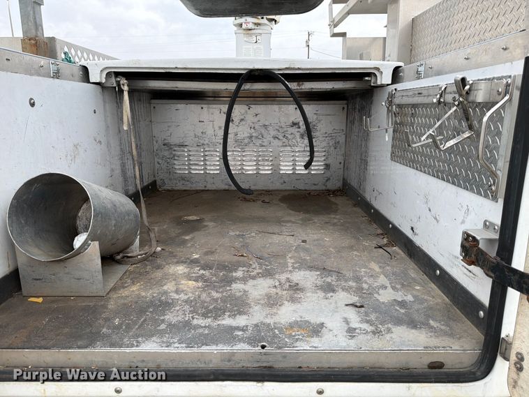 image for item ED5955 2008 Ford F450 Super Duty bucket truck