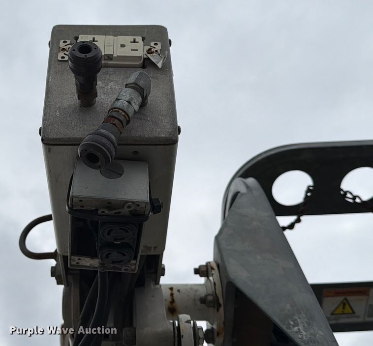 image for item ED5955 2008 Ford F450 Super Duty bucket truck