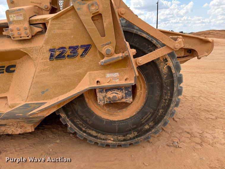 image for item ED5968 2019 K-Tec 1237 scraper