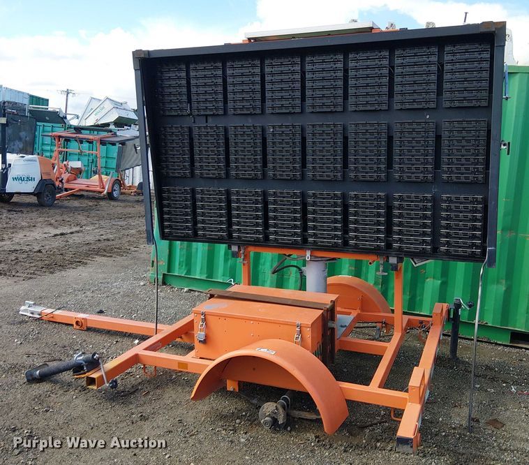 image for item EE4948 2019 Wanco WVT3 message board trailer