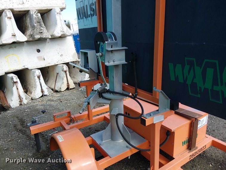 image for item EE4948 2019 Wanco WVT3 message board trailer