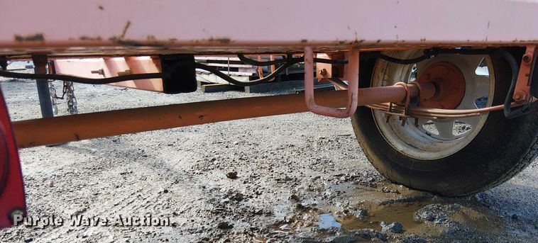 image for item EE4949 2005 Wanco WTSP arrow board trailer