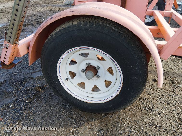 image for item EE4949 2005 Wanco WTSP arrow board trailer