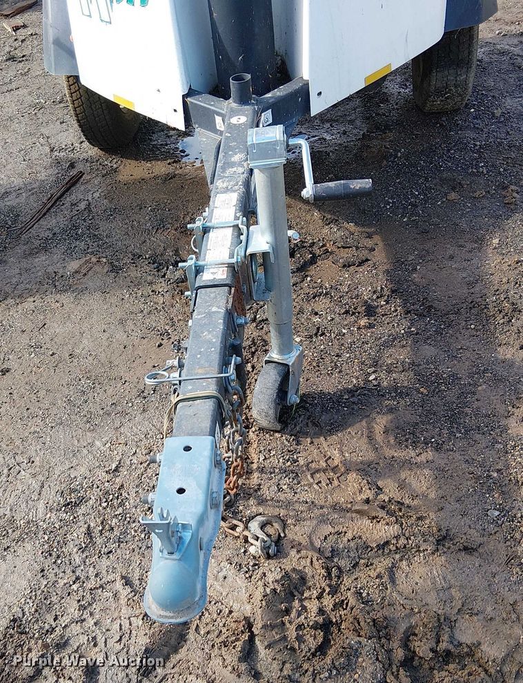 image for item EE4952 2019 Generac MLT6SKDS-STD light plant