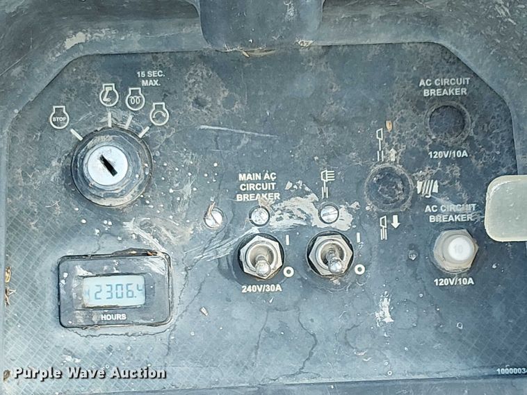 image for item EE4952 2019 Generac MLT6SKDS-STD light plant