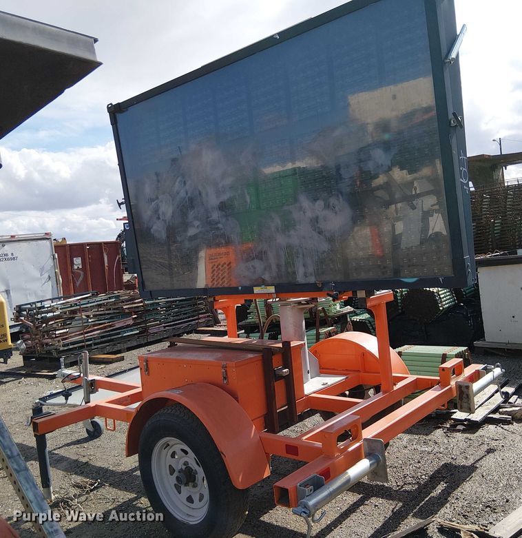image for item EE4954 2019 Wanco WVT3 message board trailer