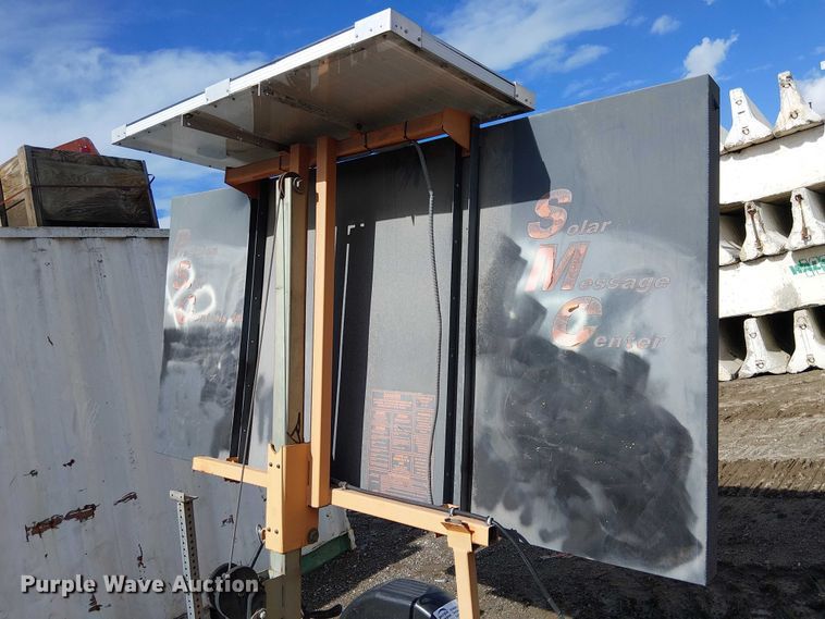 image for item EE4955 (2) Wanco message board trailers