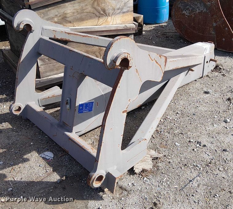 image for item EE4965 2014 Volvo jib