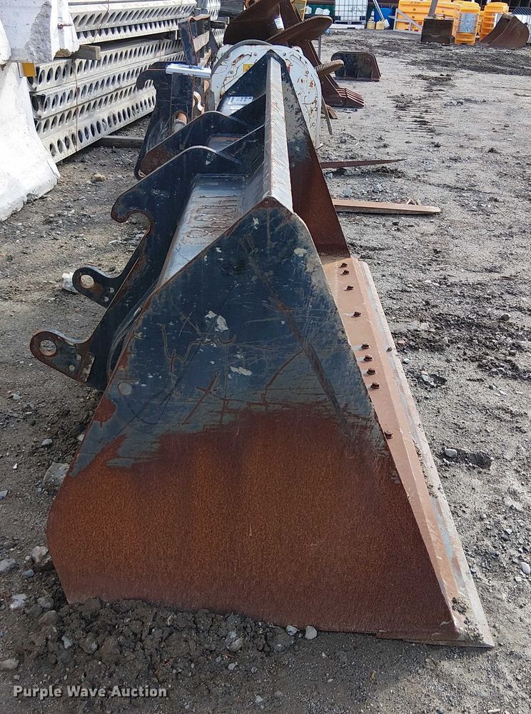 image for item EE4973 2014 Paladin 95