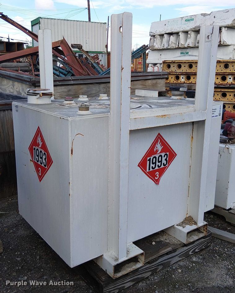 image for item EE4976 Fuel tank