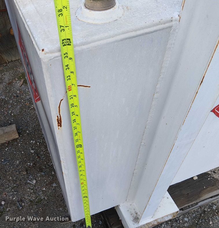 image for item EE4976 Fuel tank