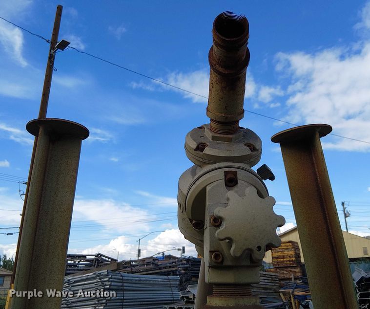 image for item EE4977 2014 Clemco 3680 sandblasting pot