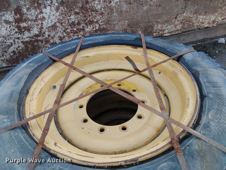 image for item EE4978 (4) 400/75-28 tires and wheels