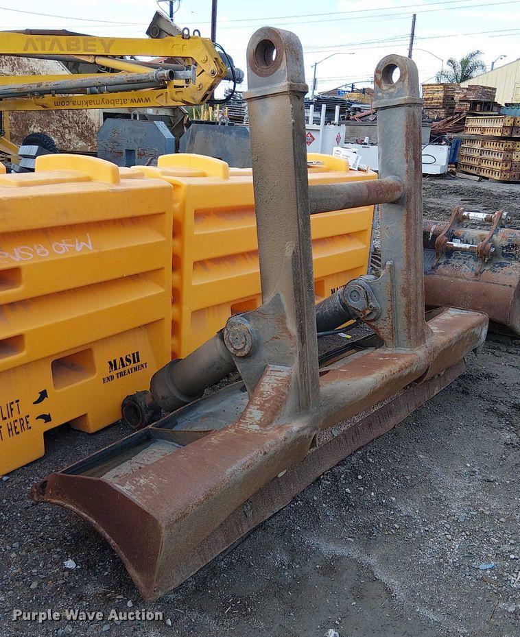 image for item EE4984 Blade