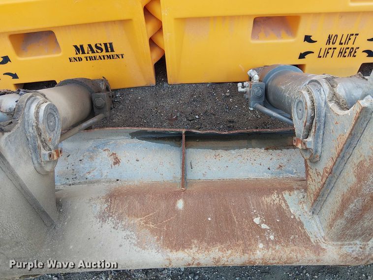 image for item EE4984 Blade