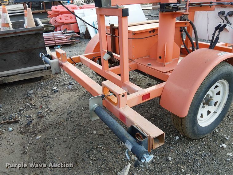 image for item EE4985 2014 Wanco WVT3 message board trailer