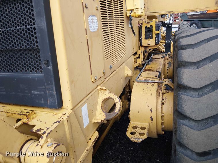 image for item EE4990 1998 Caterpillar 140H motor grader